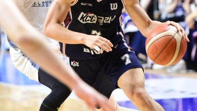 [공식 발표] '파이널 MVP' 허훈·'해외진출 선언' 송교창, 농구 대표팀서 낙마…문정현·박지훈 대체 발탁