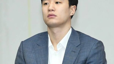 허웅, '전 연인 임신중절·마약 폭로' 첫 재판서 혐의 부인…대리인 단독 행동