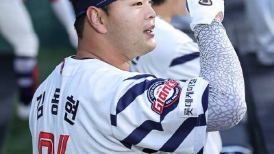 롯데 3연패 탈출 도전! LG전 라인업 떴다 → 신예거포 김동현 5번타자 렛츠고! [부산 현장]