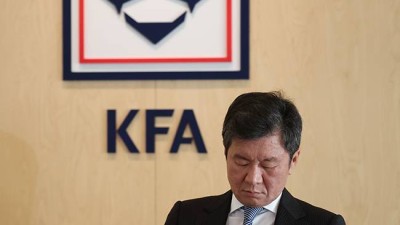 비판 여론에도 버텼던 정몽규 회장, 갑작스러운 사퇴 결정 배경은 [ST스페셜]