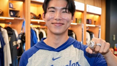 짐 정리하는 김혜성 바라본 美 기자 탄식 성실·워크에식은 최고인데...