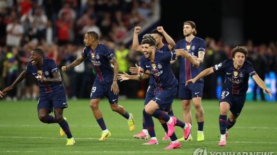 PSG, 아스널 승부차기로 꺾고 UCL 2연패…'우승 복' 터진 이강인