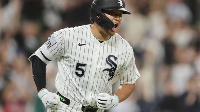 홈런 1위, 신인왕 1순위인데...MLB 접수한 日 거포 병살 피하려다 부상 이탈