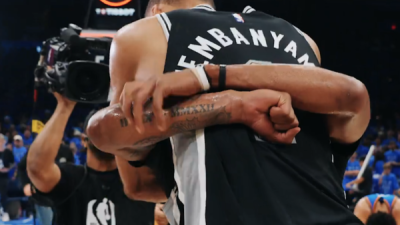 2m24cm 외계인 펑펑 울었다...'웸반야마 22점' 샌안토니오 12년 만에 NBA 파이널 진출, 뉴욕 닉스 나와!