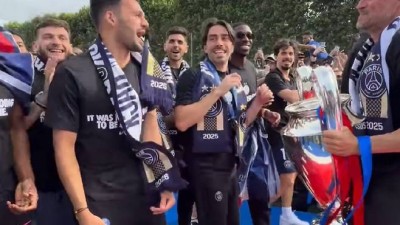 너무 기뻐서 강에 뛰어들어 익사 이강인-PSG 챔스 우승 이후 벌어진 참극, 벌써 두 번째...흉기로 찔리는 사건까지