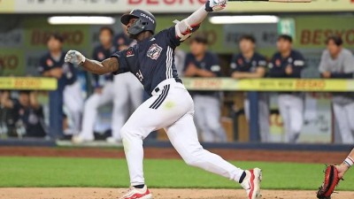 4번이면 4번답게 쳐 주면 안되겠니? 외국인타자 컨택트 본능에 속앓이 하는 두산