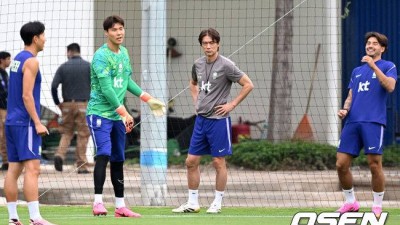 190cm 이상 10명! 체코의 자신감 아시아 최고 점유율 한국전, 승부처는 세트피스